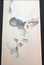 Load image into Gallery viewer, 【Guaranteed genuine】 OHARA KOSON Hydrangea and sparrow Reproduction