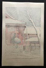 Load image into Gallery viewer, 【Guaranteed genuine】Kawase Hasui, Snow at Kiyomizu Hall, Ueno 1929
