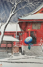 Load image into Gallery viewer, 【Guaranteed genuine】Kawase Hasui, Snow at Kiyomizu Hall, Ueno 1929
