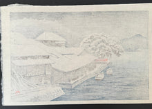 Load image into Gallery viewer, 【Genuine guarantee】KAWASE HASUI, ISHINOMAKI IN THE SNOW
