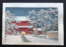 Load image into Gallery viewer, 【Genuine guarantee】 Kawase Hasui, Snow at Zojo Temple, 1929
