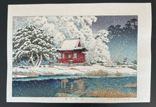 Load image into Gallery viewer, 【Genuine guarantee】 Kawase Hasui, Snow at Inokashira Benten shrine precinct, 1929
