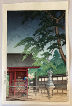 画像をギャラリービューアに読み込む, 【真作保証】川瀬巴水　春雨(護国寺)　
