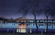 Load image into Gallery viewer, 【真作保証】川瀬巴水　夜の池畔　不忍池　
