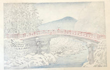 Load image into Gallery viewer, 【Genuine guarantee】Kawase Hasui, Snow at the Shin bridge, Nikko 1930
